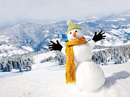 Modern Chalet With Whirlpool