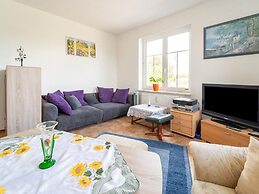 Apartment In Petersberg With Garden