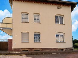 Apartment In Petersberg With Garden