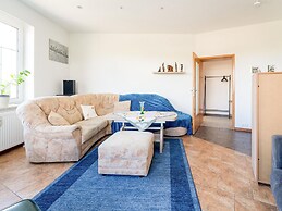 Apartment In Petersberg With Garden