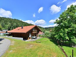 Spacious Holiday Home With Garden