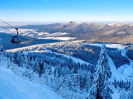 Spacious Holiday Home With Garden