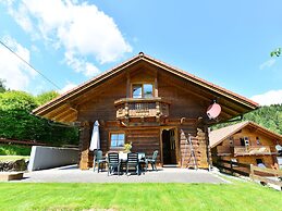 Spacious Holiday Home With Garden