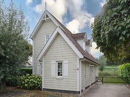 Spacious Holiday Home With Sauna Near Beach
