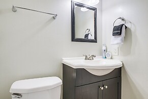 Pet-friendly Townhome in Raleigh w/ Deck!