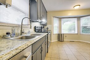Pet-friendly Townhome in Raleigh w/ Deck!