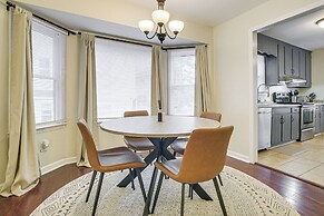 Pet-friendly Townhome in Raleigh w/ Deck!