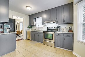 Pet-friendly Townhome in Raleigh w/ Deck!