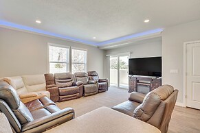 8 Mi to Loveland Aquarium: Mtn Home in Herriman!