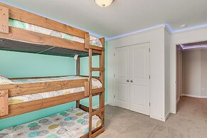 8 Mi to Loveland Aquarium: Mtn Home in Herriman!