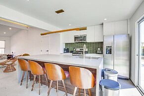 ~ 4 Mi to Dtwn: Dog-friendly Palm Springs Oasis!