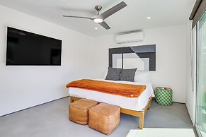 ~ 4 Mi to Dtwn: Dog-friendly Palm Springs Oasis!