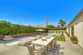 ~ 4 Mi to Dtwn: Dog-friendly Palm Springs Oasis!