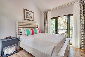 < 1 Mi to Seabrook Island Beach: Sunny Retreat!