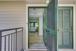 < 1 Mi to Seabrook Island Beach: Sunny Retreat!