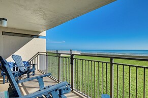 Beachfront Condo w/ Pool Access in Ponce Inlet