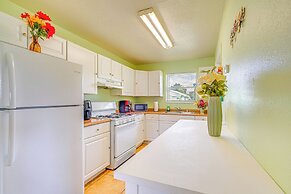 1 Mi to Paddock Mall & Downtown: Ocala Abode!