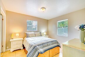 1 Mi to Paddock Mall & Downtown: Ocala Abode!