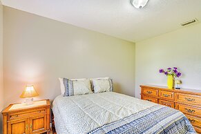 1 Mi to Paddock Mall & Downtown: Ocala Abode!