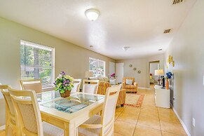 1 Mi to Paddock Mall & Downtown: Ocala Abode!