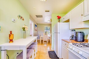 1 Mi to Paddock Mall & Downtown: Ocala Abode!