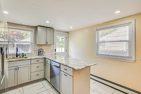 7 Mi to Forest Park: Springfield Home w/ Yard