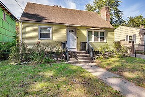 7 Mi to Forest Park: Springfield Home w/ Yard
