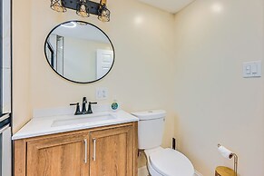 7 Mi to Forest Park: Springfield Home w/ Yard