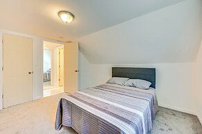 7 Mi to Forest Park: Springfield Home w/ Yard