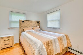 7 Mi to Forest Park: Springfield Home w/ Yard