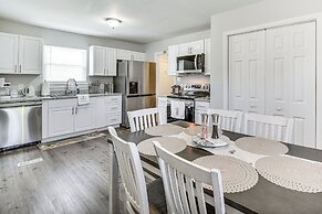 1 Mi to Beach: Home w/ Patio & Grill in Hampton!