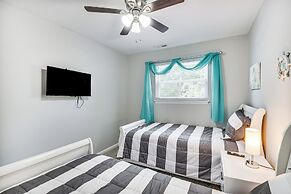 1 Mi to Beach: Home w/ Patio & Grill in Hampton!