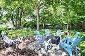 1 Mi to Beach: Home w/ Patio & Grill in Hampton!