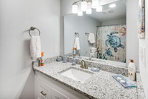 1 Mi to Beach: Home w/ Patio & Grill in Hampton!