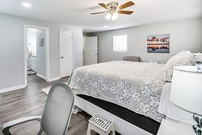 1 Mi to Beach: Home w/ Patio & Grill in Hampton!