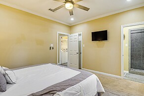 Pet-friendly Home 2 Miles to Lake Conroe!