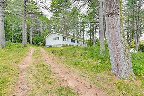 Gloversville Getaway w/ Grill: 5 Mi to Water!