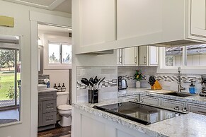 Mtn-view Stevensville Cottage: Hike, Fish, Explore