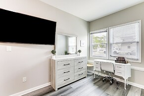 2 Blocks to Beach: Apt w/ Grill in Ocean Gate!