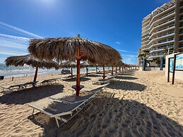 Beach Bliss Retreat 2BR Beachfront Condo