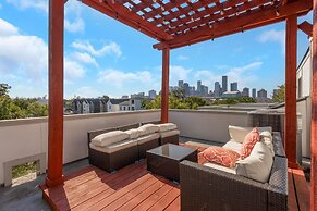 Sophisticated Urban Retreat With Skyline Views 3 Bedroom Home