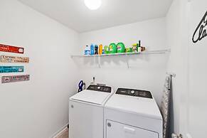 Charming Getaway Perfect For Relaxation 3 Bedroom Home