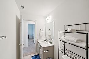 Charming Getaway Perfect For Relaxation 3 Bedroom Home