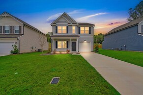 Charming Getaway Perfect For Relaxation 3 Bedroom Home