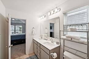 Charming Getaway Perfect For Relaxation 3 Bedroom Home