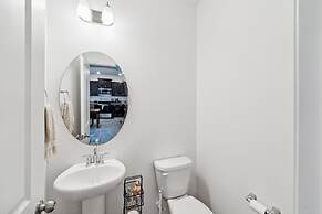 Charming Getaway Perfect For Relaxation 3 Bedroom Home