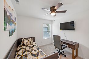 Charming Getaway Perfect For Relaxation 3 Bedroom Home