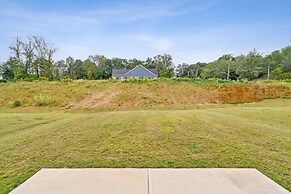 Charming Getaway Perfect For Relaxation 3 Bedroom Home