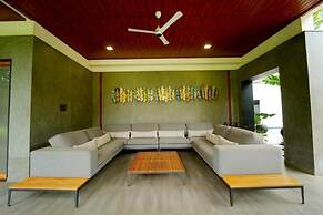 Narayani Revtree - Resort & Villa