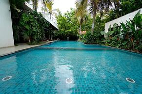 Narayani Revtree - Resort & Villa